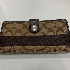 Coach wallet